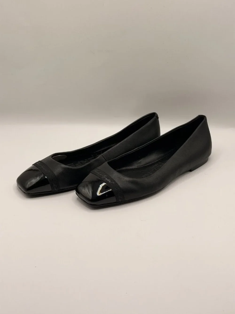 Karl Lagerfeld Paris Women’s Zofia Cap Toe Ballet Flats Sz 6 M
